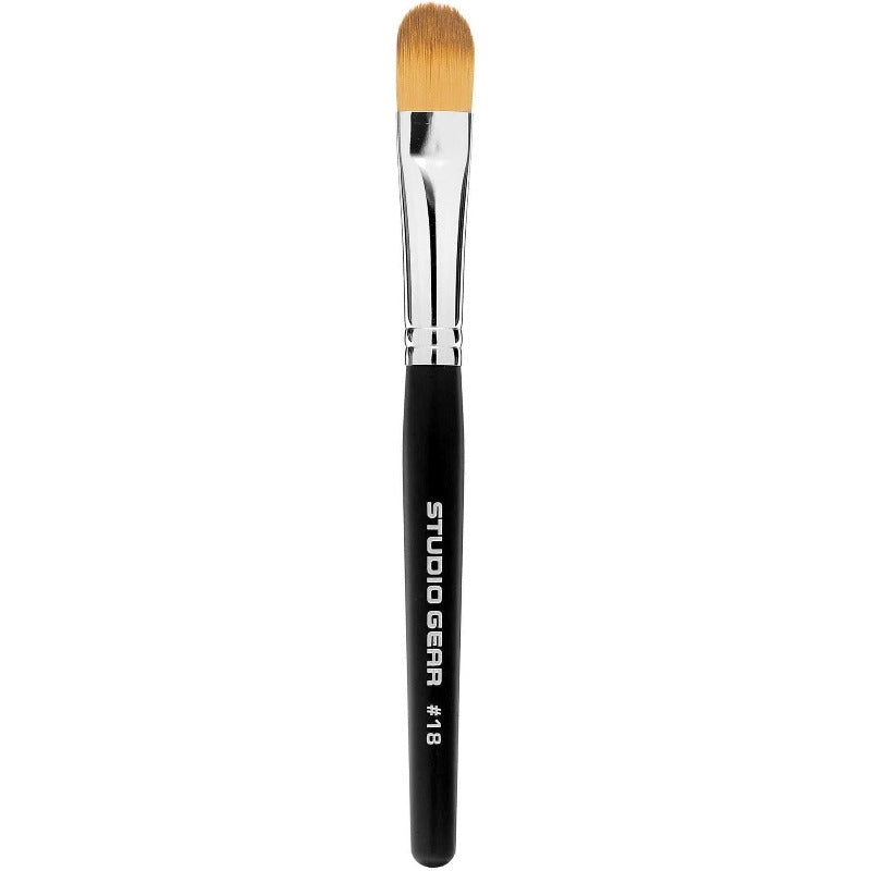 #18 CONCEALER BRUSH - Studio Gear Cosmetics