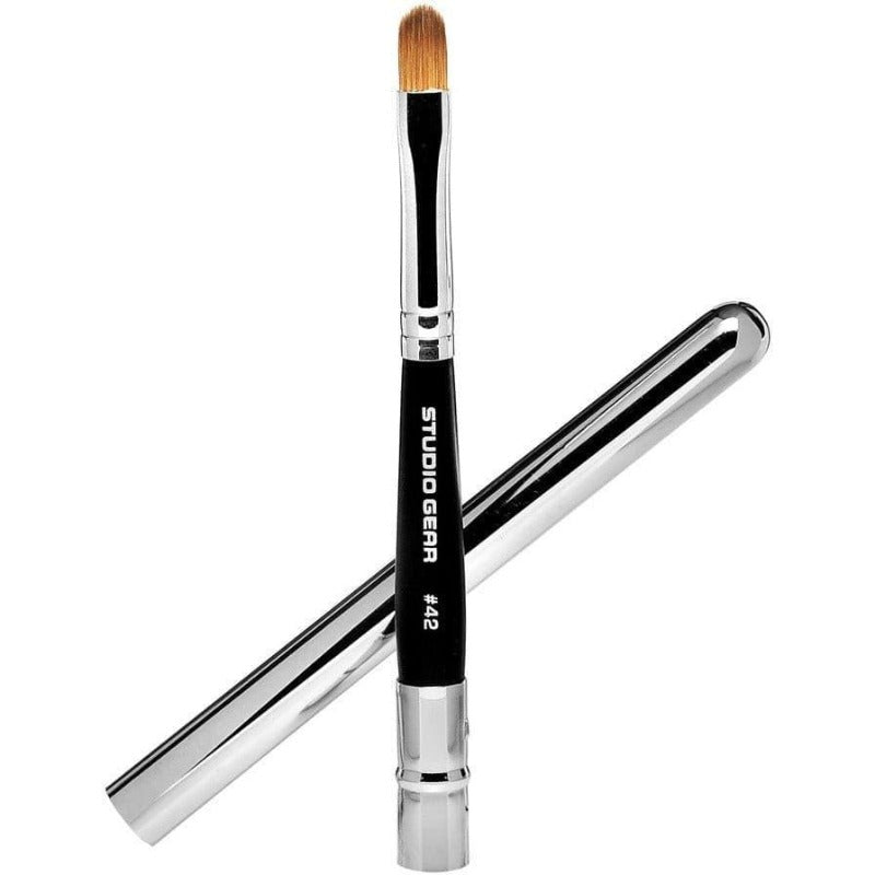 #42 GOLDEN SABLE COVERED LIP BRUSH - Studio Gear Cosmetics